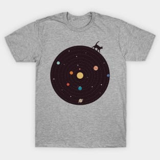Cat walks the solar system T-Shirt